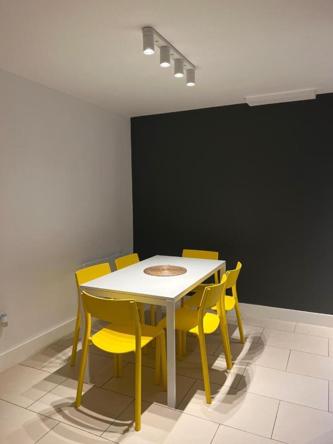 Secluded And Spacious Apartamento Dublín